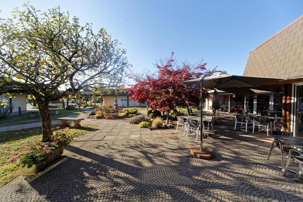 Charme Hotel, Montbeliard Sud Екстериор снимка