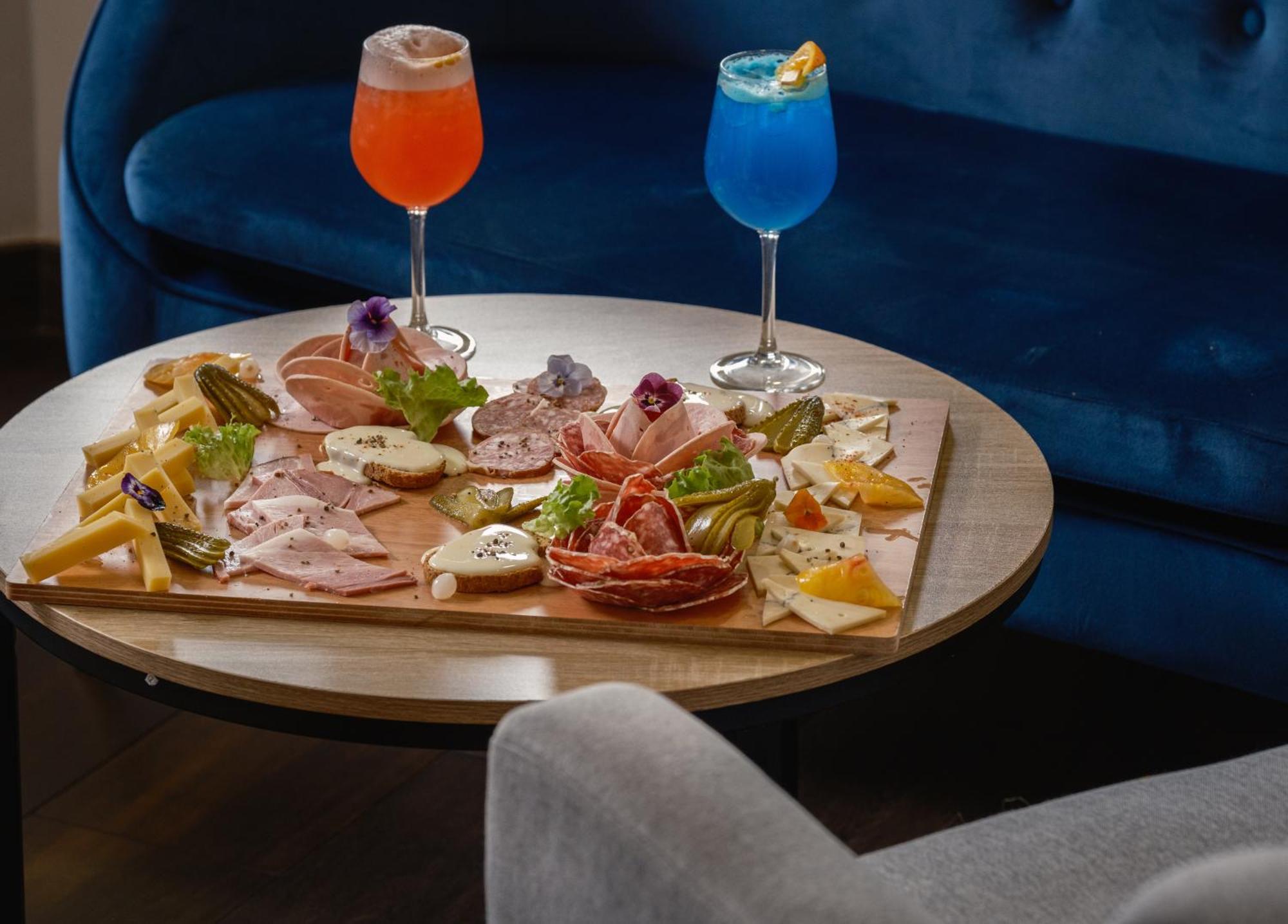 Charme Hotel, Montbeliard Sud Екстериор снимка