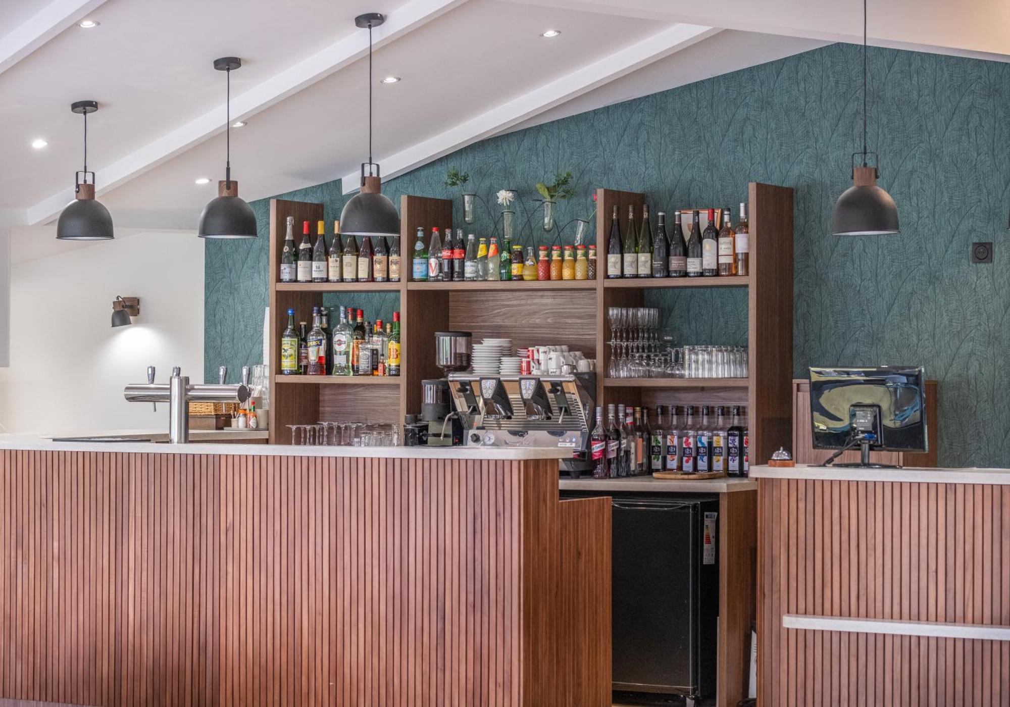 Charme Hotel, Montbeliard Sud Екстериор снимка
