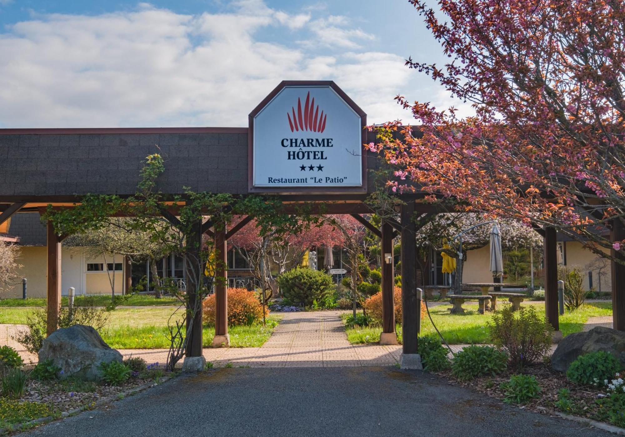 Charme Hotel, Montbeliard Sud Екстериор снимка