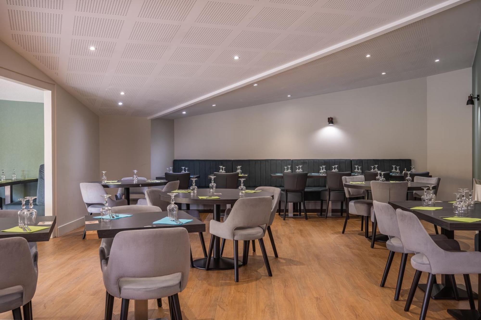 Charme Hotel, Montbeliard Sud Екстериор снимка