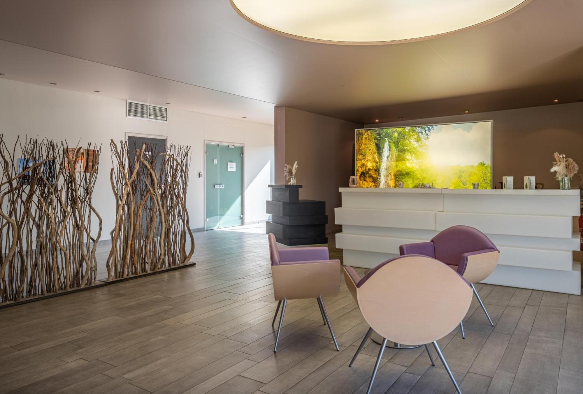 Charme Hotel, Montbeliard Sud Екстериор снимка