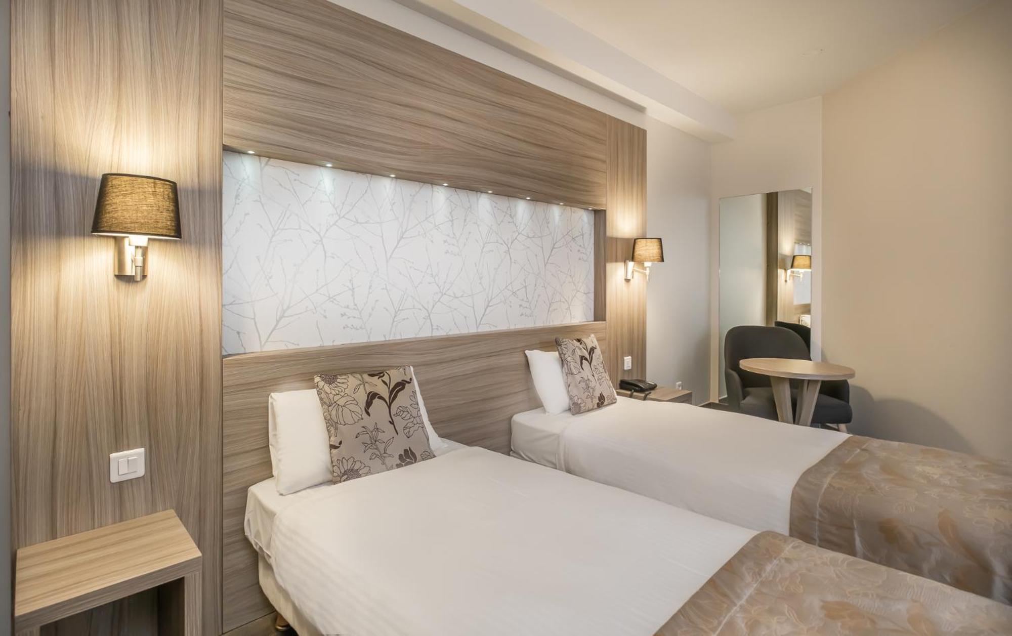 Charme Hotel, Montbeliard Sud Екстериор снимка