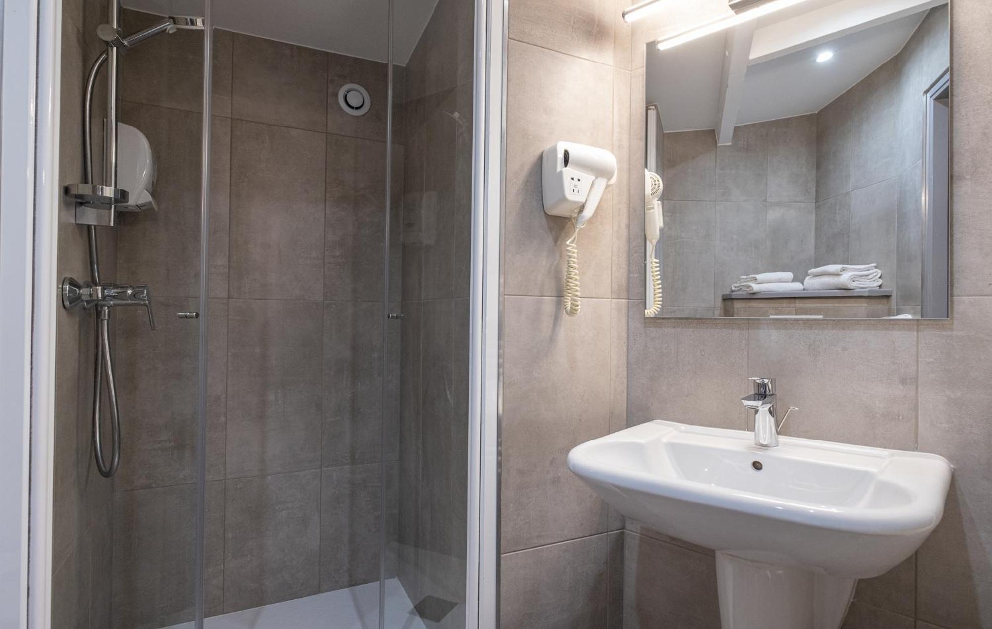 Charme Hotel, Montbeliard Sud Екстериор снимка